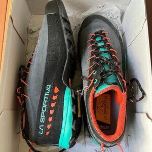 La Sportiva Women's TX4 Carbon/Aqua Approach Shoes 17X-900615 DISCONTINUED MODEL